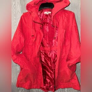 YA - SIZE SMALL WOMENS RAIN JACKET
